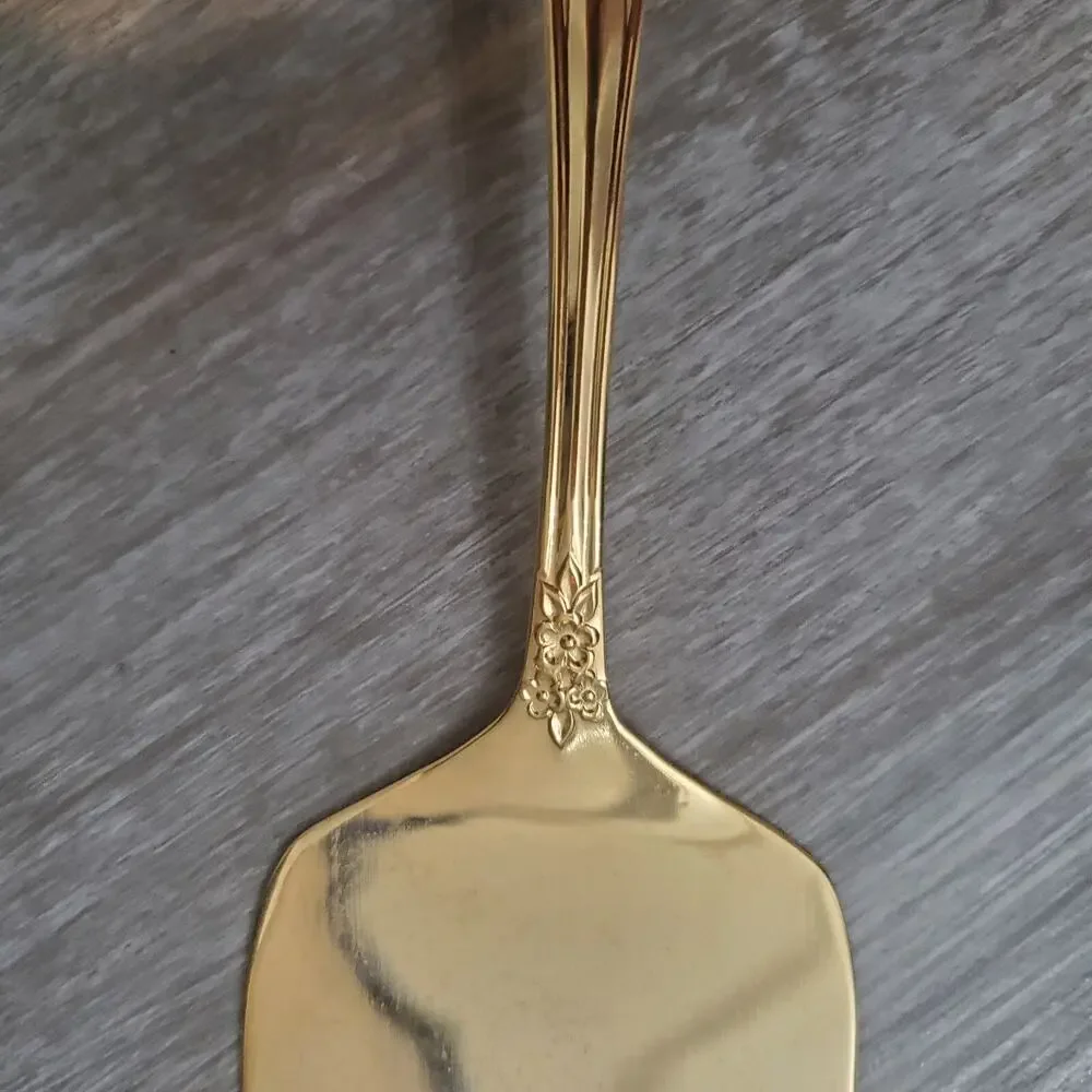 2 Farberware Gold Pie Servers Stainless Vintage